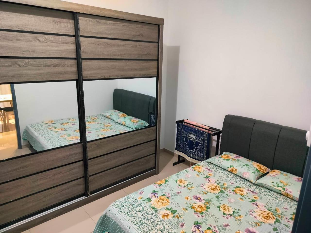 Aiman'S Rose Homestay Teluk Panglima Garang Εξωτερικό φωτογραφία